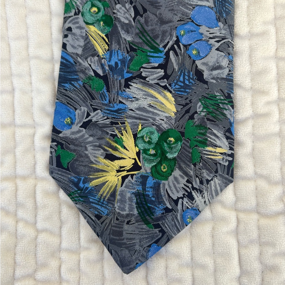 Vintage YVES SAINT LAURENT men’s silk tie